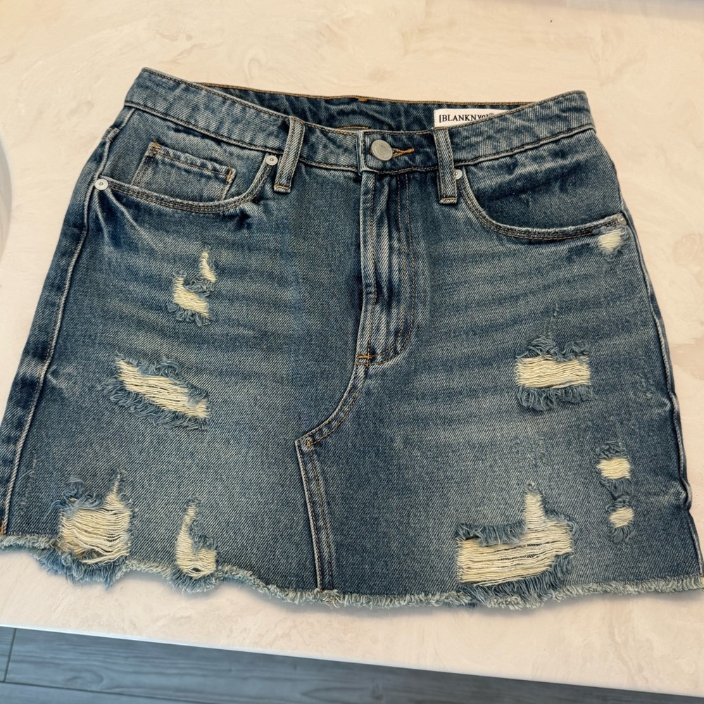 BLANKNYC Distressed Denim Mini Skirt Size 25 Raw Hem Blue Jean